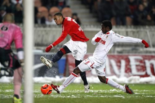 2010-12-18t210143z_01_bte13_rtridsp_3_soccer-france_reuters