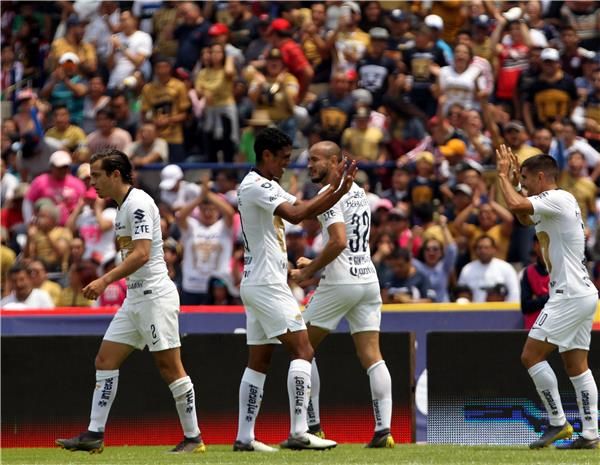 لاعبو بوماس أونام