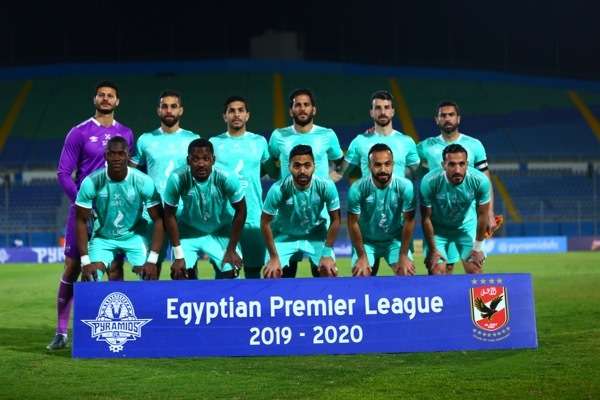 لاعبو الأهلي