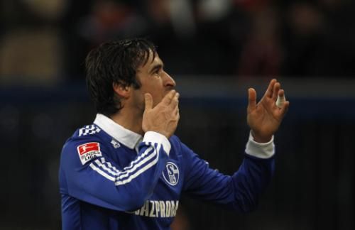 2010-12-18t163026z_01_ina19_rtridsp_3_soccer-germany_reuters