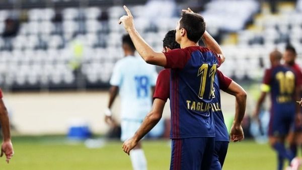 لاعبو الوحدة