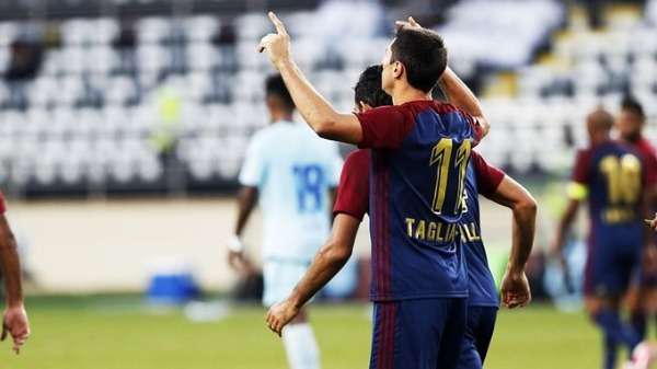 لاعبو الوحدة