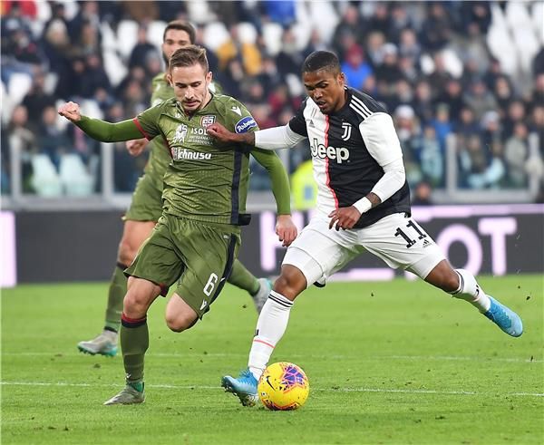 دوجلاس كوستا 