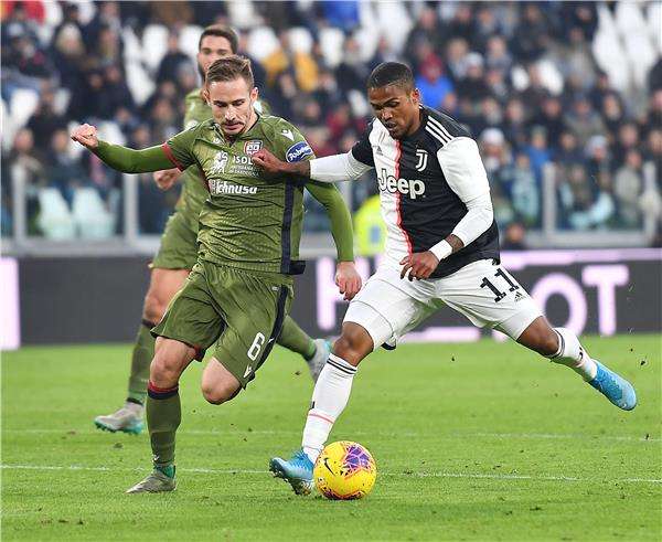 دوجلاس كوستا 