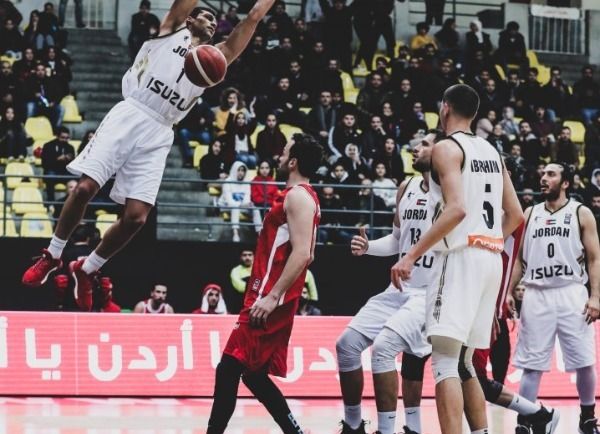 من مباراة الأردن وسوريا