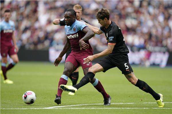 لقاء سابق بين الفريقين