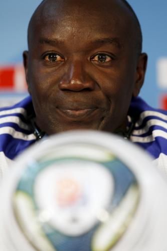 2010-12-13t165548z_01_abd411_rtridsp_3_soccer-club_reuters