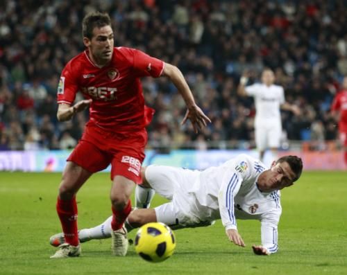 2010-12-19t210338z_01_aco06_rtridsp_3_soccer-spain_reuters