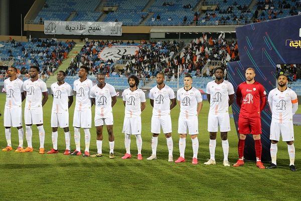 لاعبو الشباب