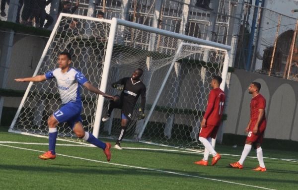 فرحة لاعب شباب رفح بهدف المباراة الوحيد