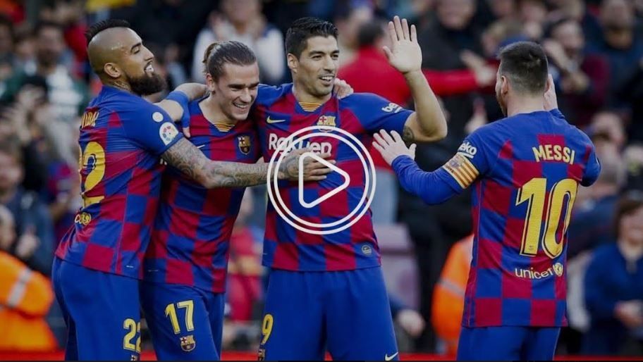 فيدال مع لاعبي برشلونة