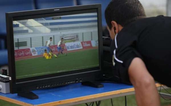 تقنية حكم الفيديو "الفار"