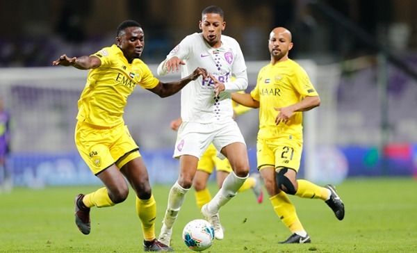 من مباراة العين والوصل