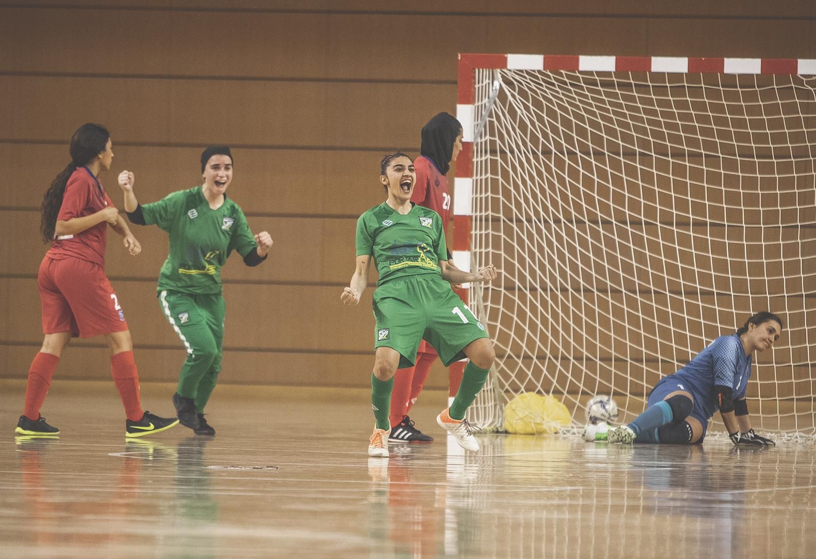 مريم بارون بعد تسجيلها بمرمى الكويت في لقاء سابق