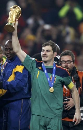 2010-07-11t213550z_01_wca490_rtridsp_3_soccer-world_reuters