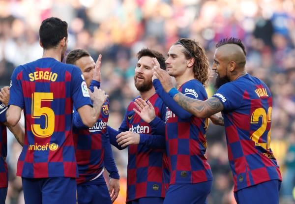 لاعبو برشلونة
