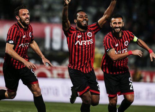 لاعبو جينتشلاربيرليجي 