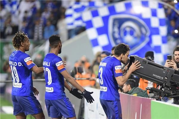 لاعبو الهلال