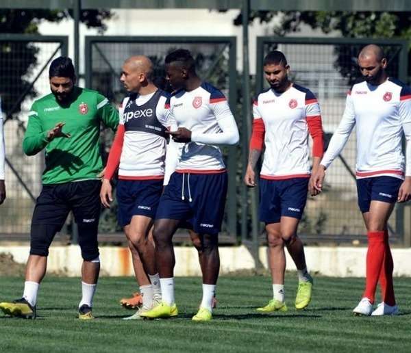 الشيخاوي في التدريبات