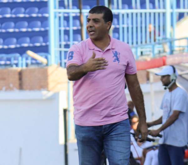 طارق العشري