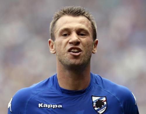 2010-12-20t212943z_01_aga911_rtridsp_3_soccer-italy-milan-cassano_reuters