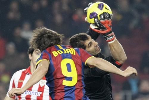 2010-12-21t210730z_01_bar110_rtridsp_3_soccer-spain_reuters