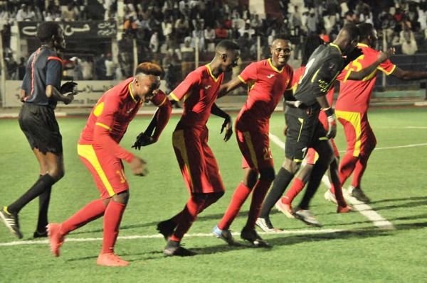 لاعبو المريخ 