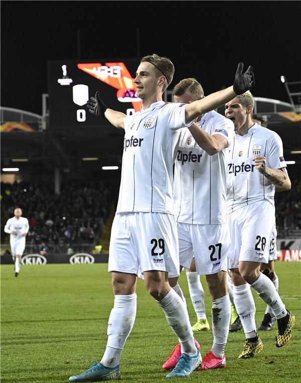 فرحة لاعبي لاسك