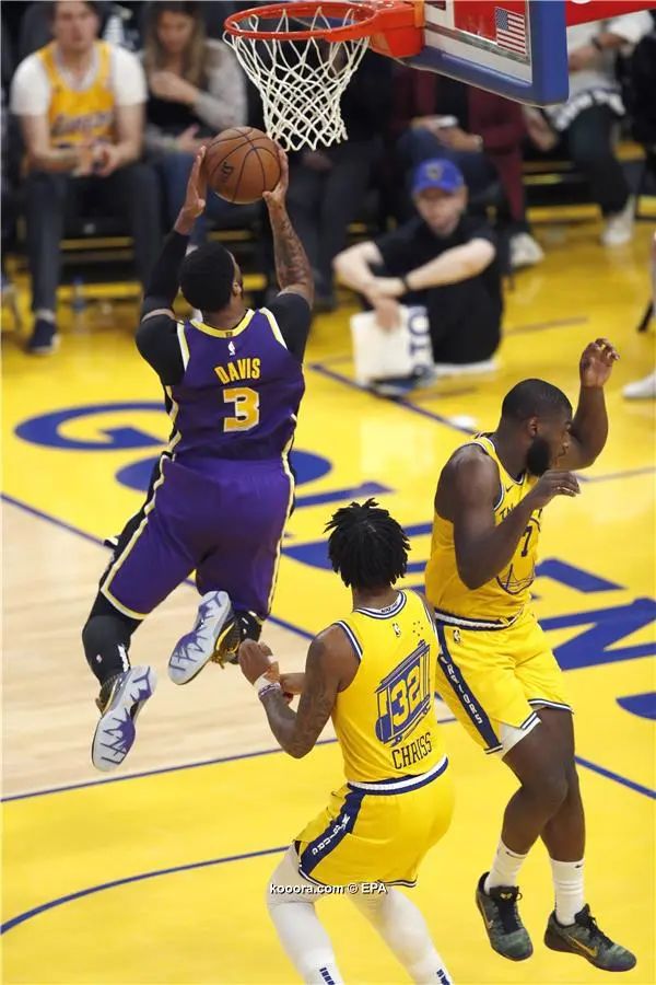 ?i=epa%2fbasketball%2f2020-02%2f2020-02-28-08254533_epa