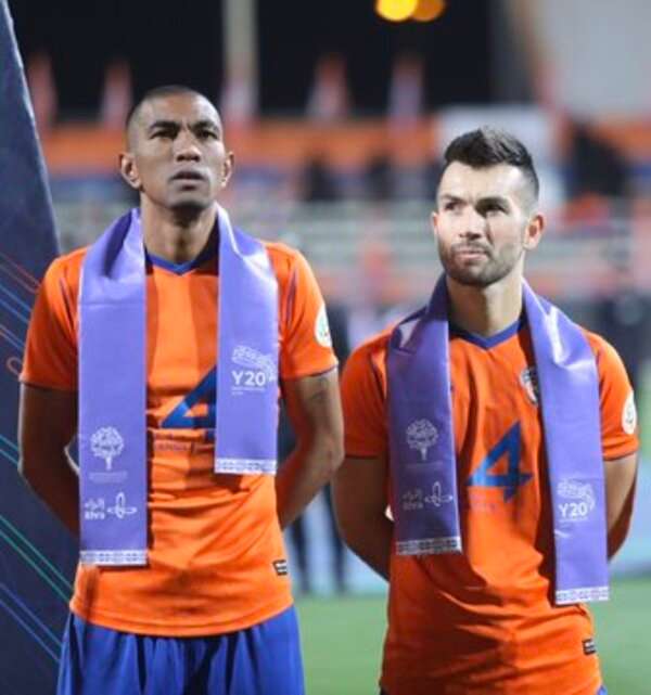 فيلانويفا (يمينا)