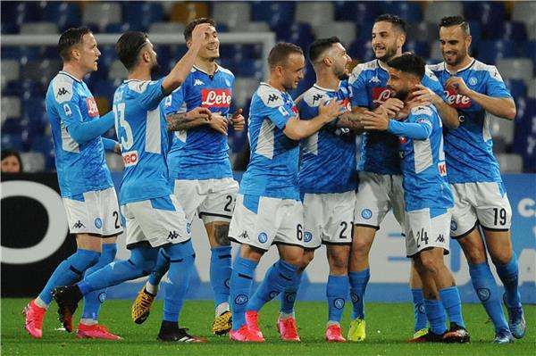 فرحة لاعبي نابولي