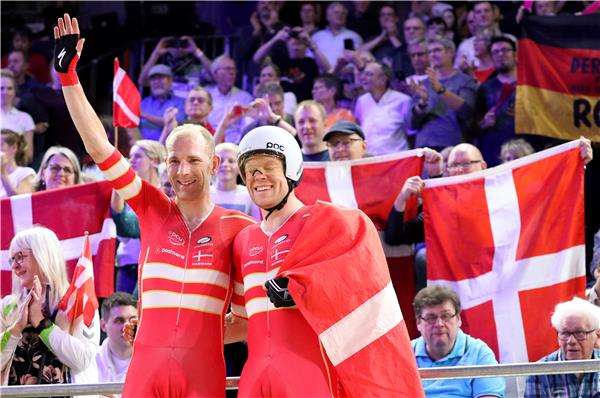 مايكل موركوف ولاسي نورمان هانسن