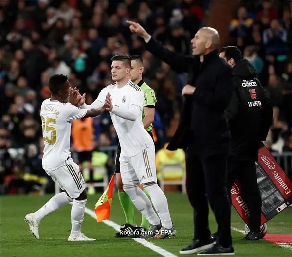 ?i=epa%2fsoccer%2f2019-12%2f2019-12-22%2f2019-12-22-08087419_epa