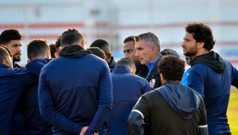 كارتيرون مع لاعبي الزمالك