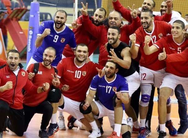 لاعبو الأهلي