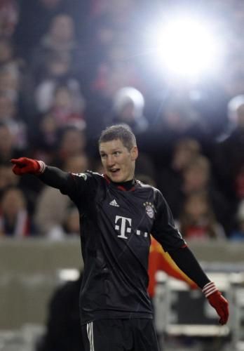 2010-12-22t204932z_01_boh12_rtridsp_3_soccer-germany-cup_reuters