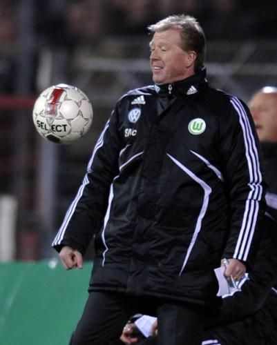 2010-10-26t174703z_01_mmm102_rtridsp_3_soccer-germany_reuters