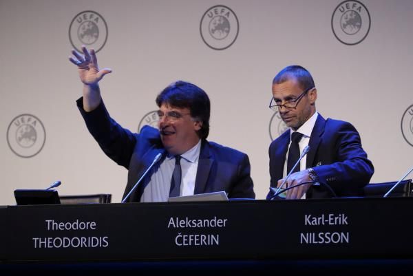  تيودور تيودوريديس ورئيس اليويفا