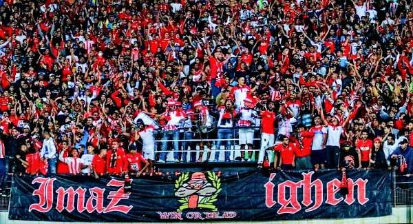 الجماهير من الدوري