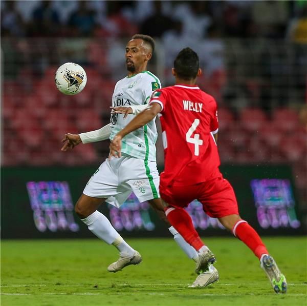 لاعب الوحدة وليد باخشوين