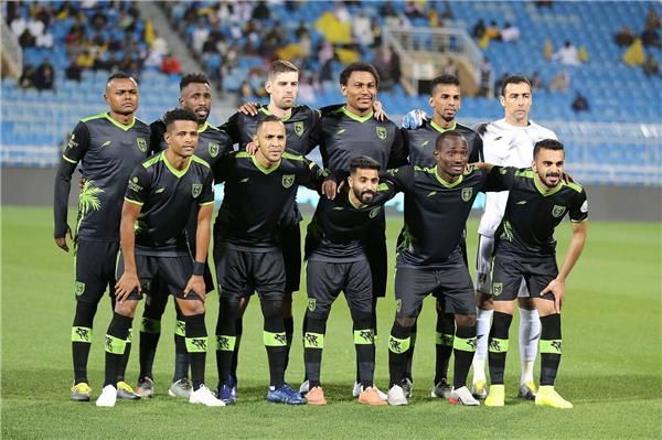 لاعبو التعاون 