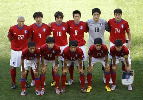 2010-06-12t113319z_01_wcp601_rtridsp_3_soccer-world_reuters