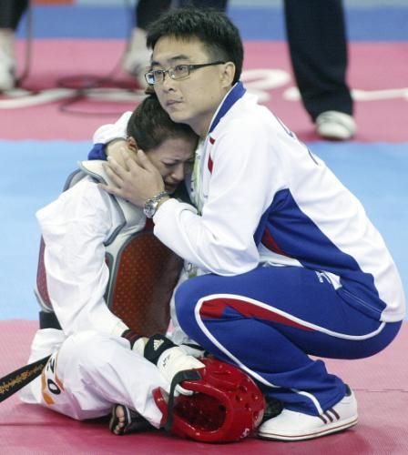 2010-11-18t093246z_01_tai102_rtridsp_3_games-asian_reuters