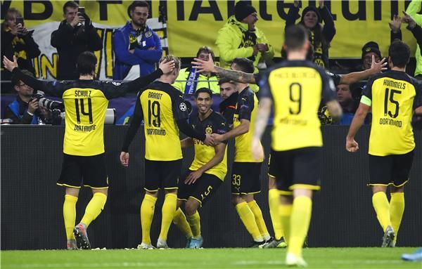 لاعبو بوروسيا دورتموند