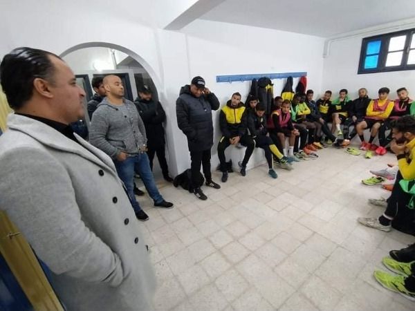 السعيداني وهو يودع الفريق