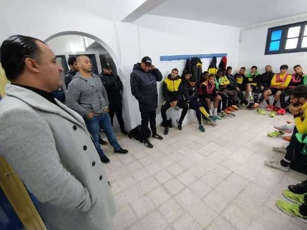 السعيداني وهو يودع الفريق