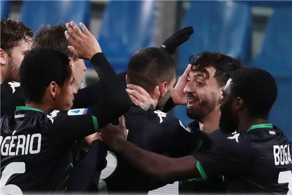 فرحة لاعبي ساسولو