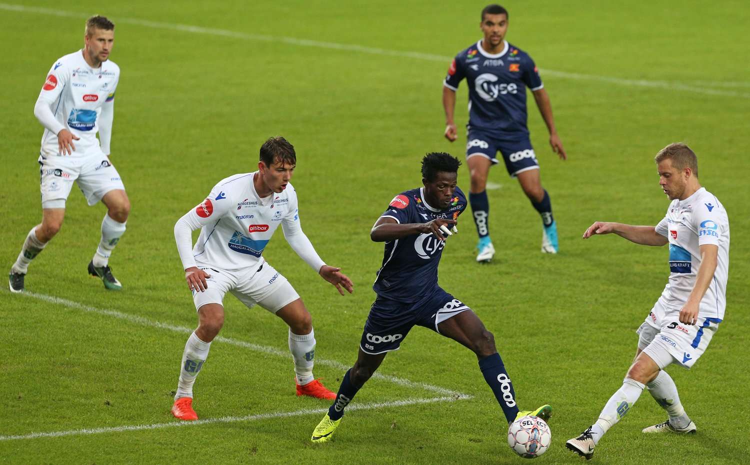 من المنافسات المحلية