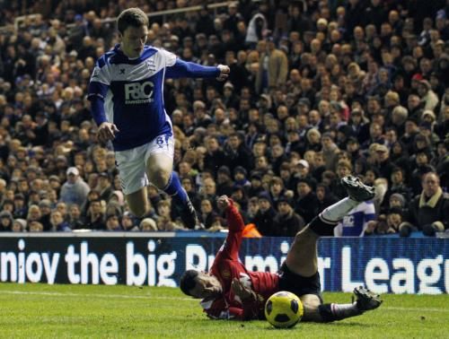 2010-12-28t204223z_01_dst03_rtridsp_3_soccer-england_reuters