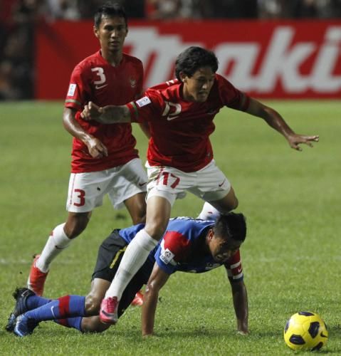 2010-12-29t123228z_01_baz05_rtridsp_3_soccer_reuters